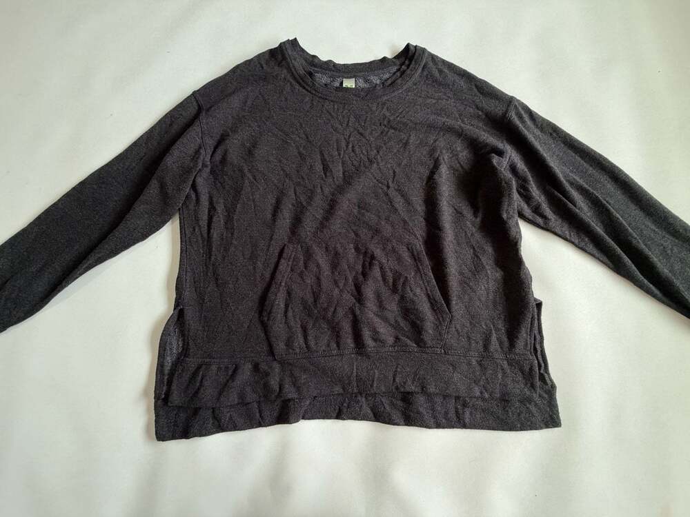 GreenTea L Dark Gray Long Sleeve Pocket Top Cozy Lounge Basic